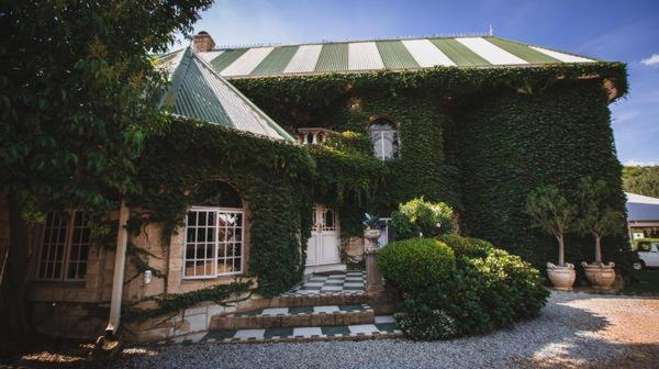 Schoon Huis Manor Кемптън Парк Екстериор снимка